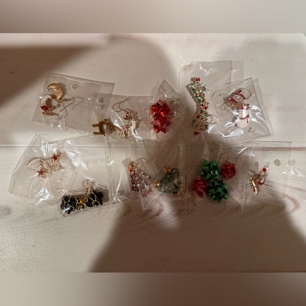 Festive Holiday Earrings Set